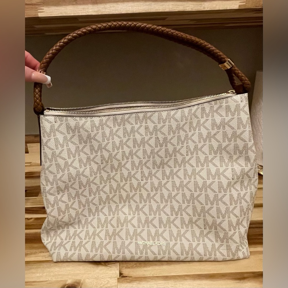 Michael Kors Lexington Shoulder Bag